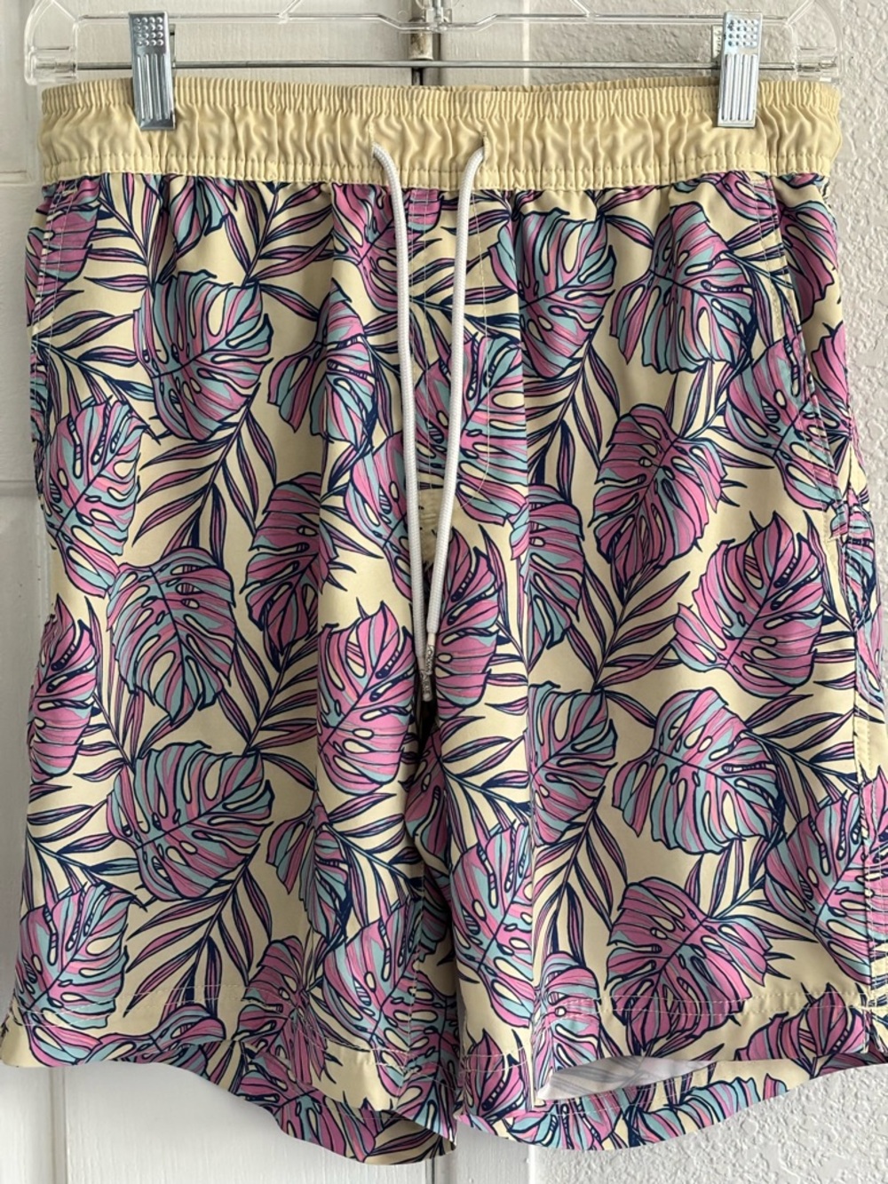 Men's Yellow Tropical Leaf Swim Trunks size Small